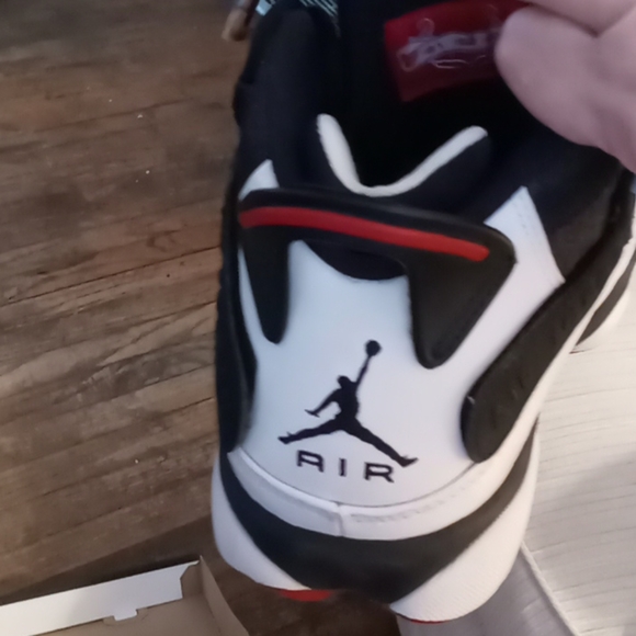 Jordans shoes - Picture 3 of 4
